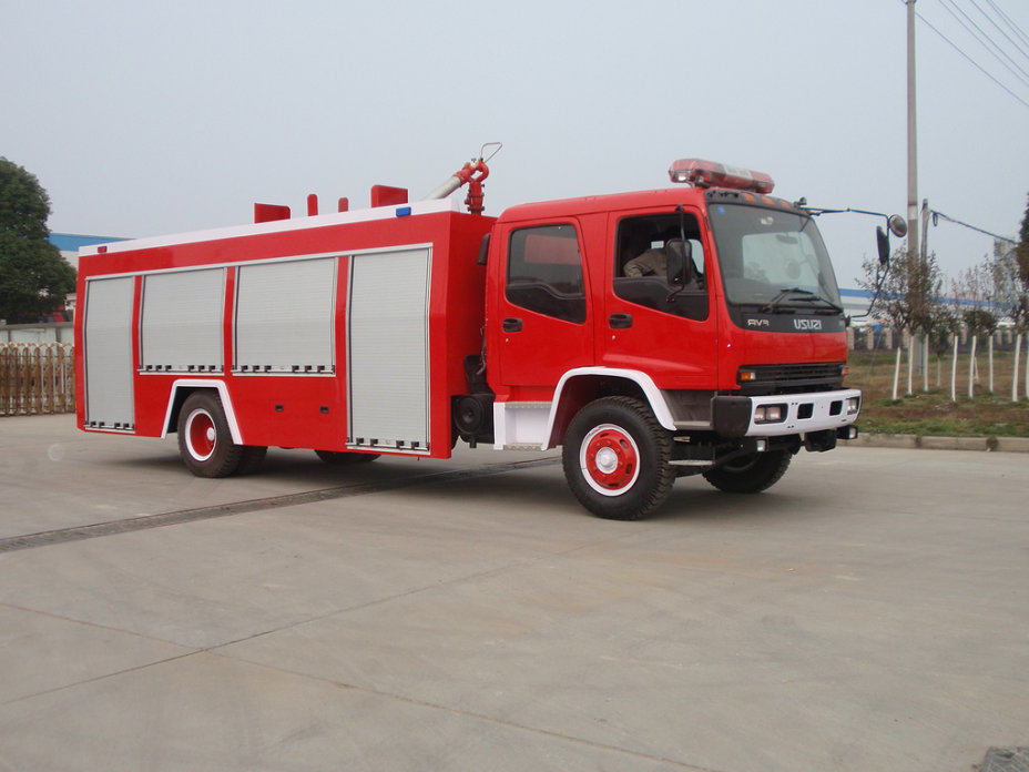 Isuzu fvr foam tank fire truck 