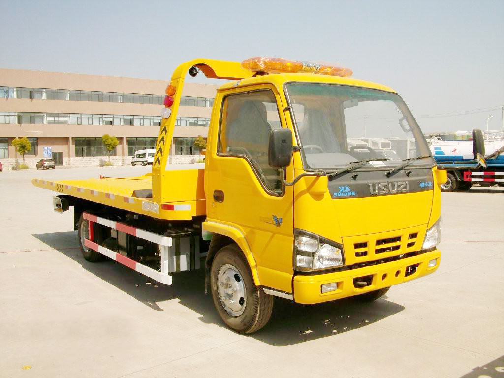 ISUZU 600P road rescue truck 