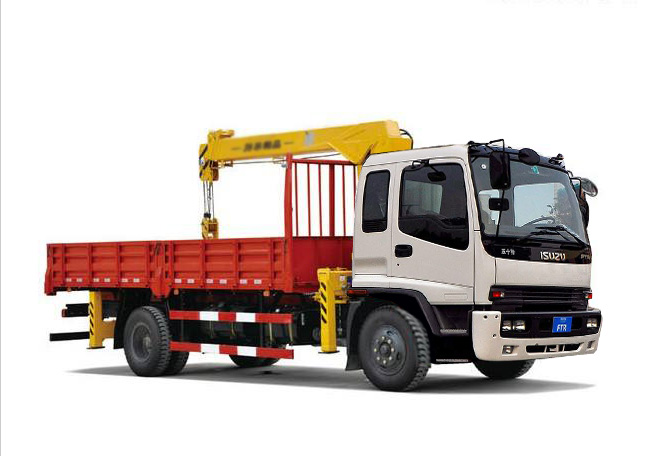 ISUZU FTR truck with crane 6.3Tons truck mounted crane xcmg 6.3T