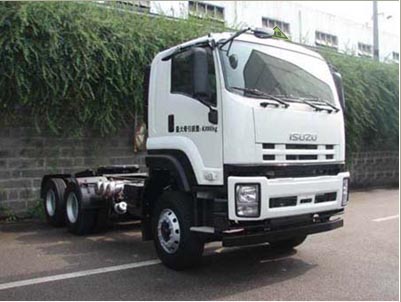 ISUZU 6x4 tractor truck flat cabin