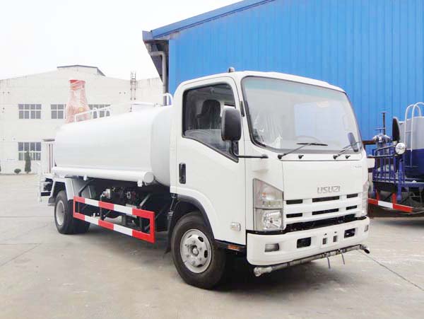 Isuzu 700P ELF water tanker truck 10000L