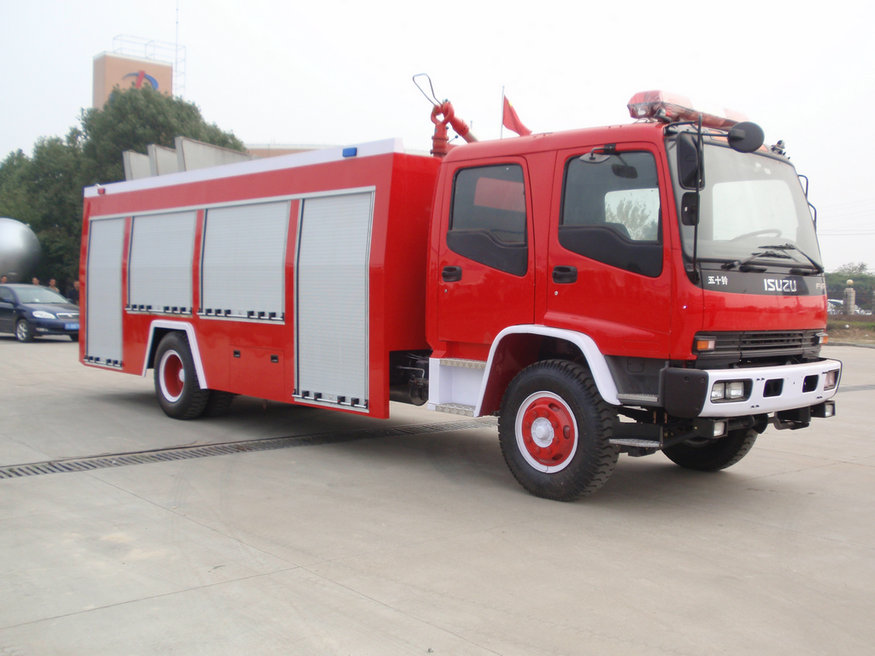China Isuzu foam fire engine