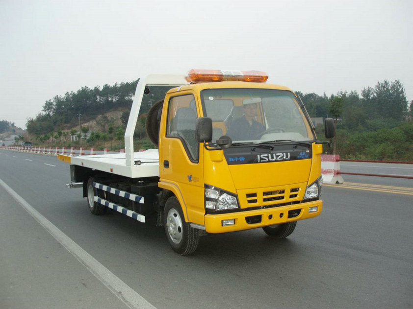 ISUZU elf road wrecker truck 4tons