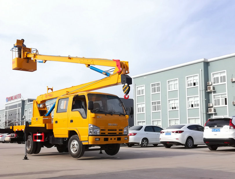 Isuzu ELF 600P high altitude truck platform truck