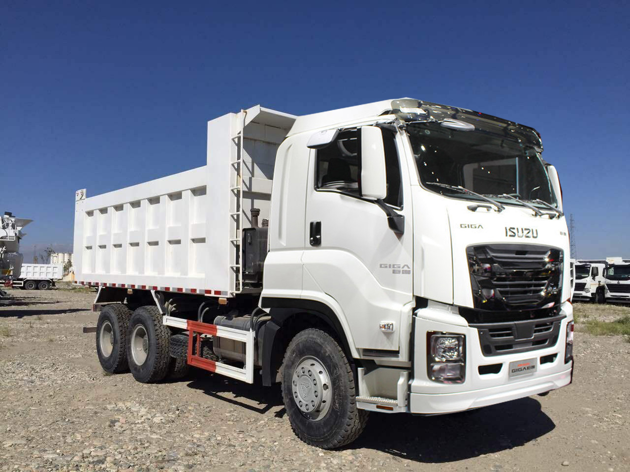 Isuzu giga 6x4 dump truck tipper truck 20tons