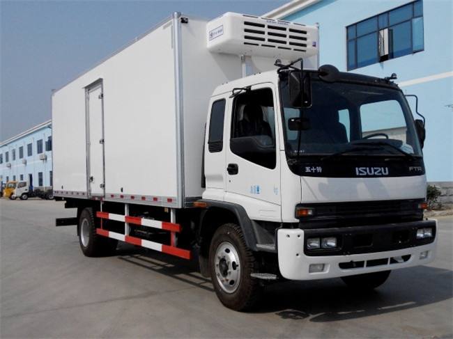 ISUZU FTR cooling chill truck 